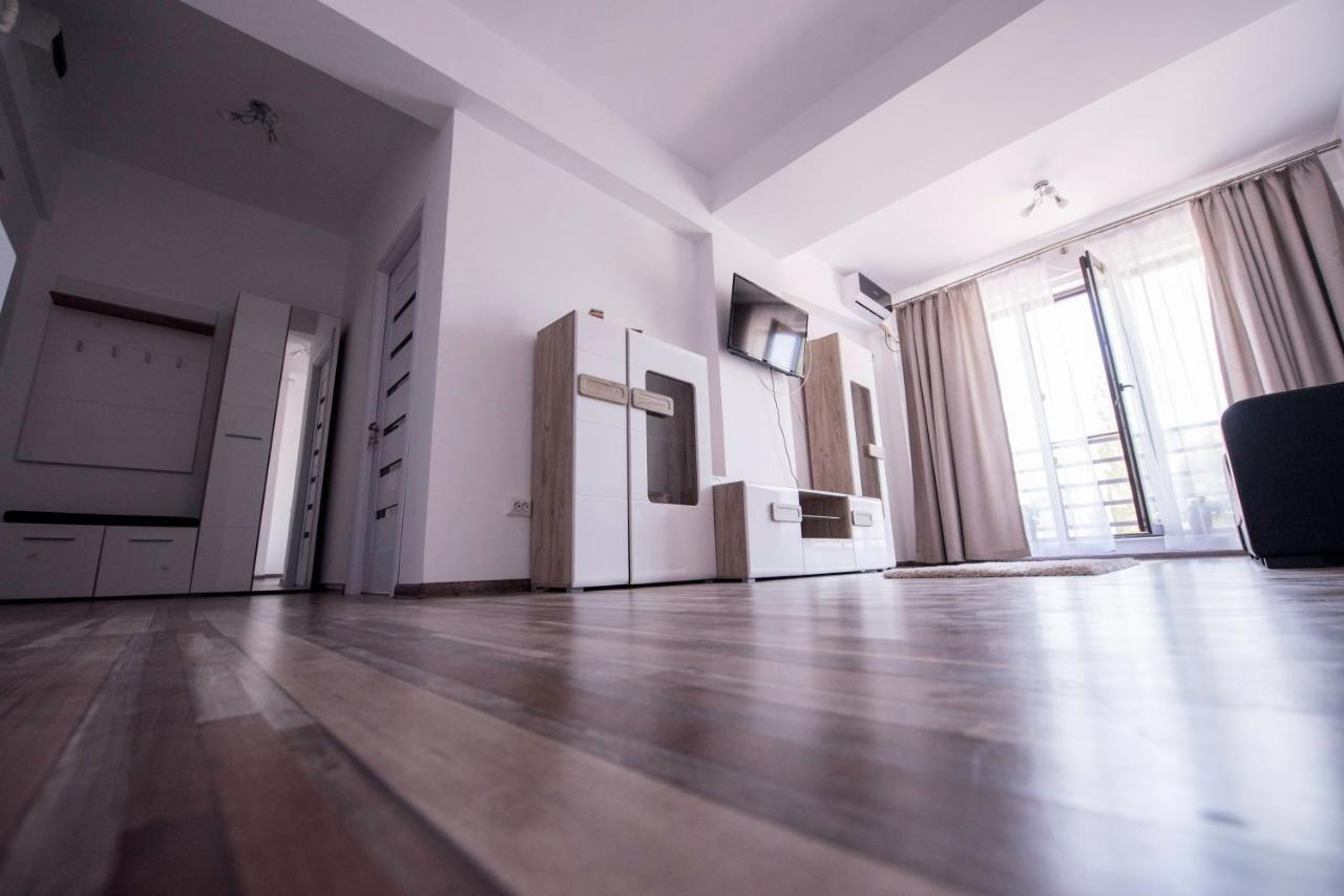 Labirint Apartament Констанца Экстерьер фото